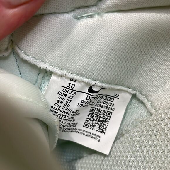 Nike Fontanka Waffle low-top sneakers | size 10 - Picture 8 of 8